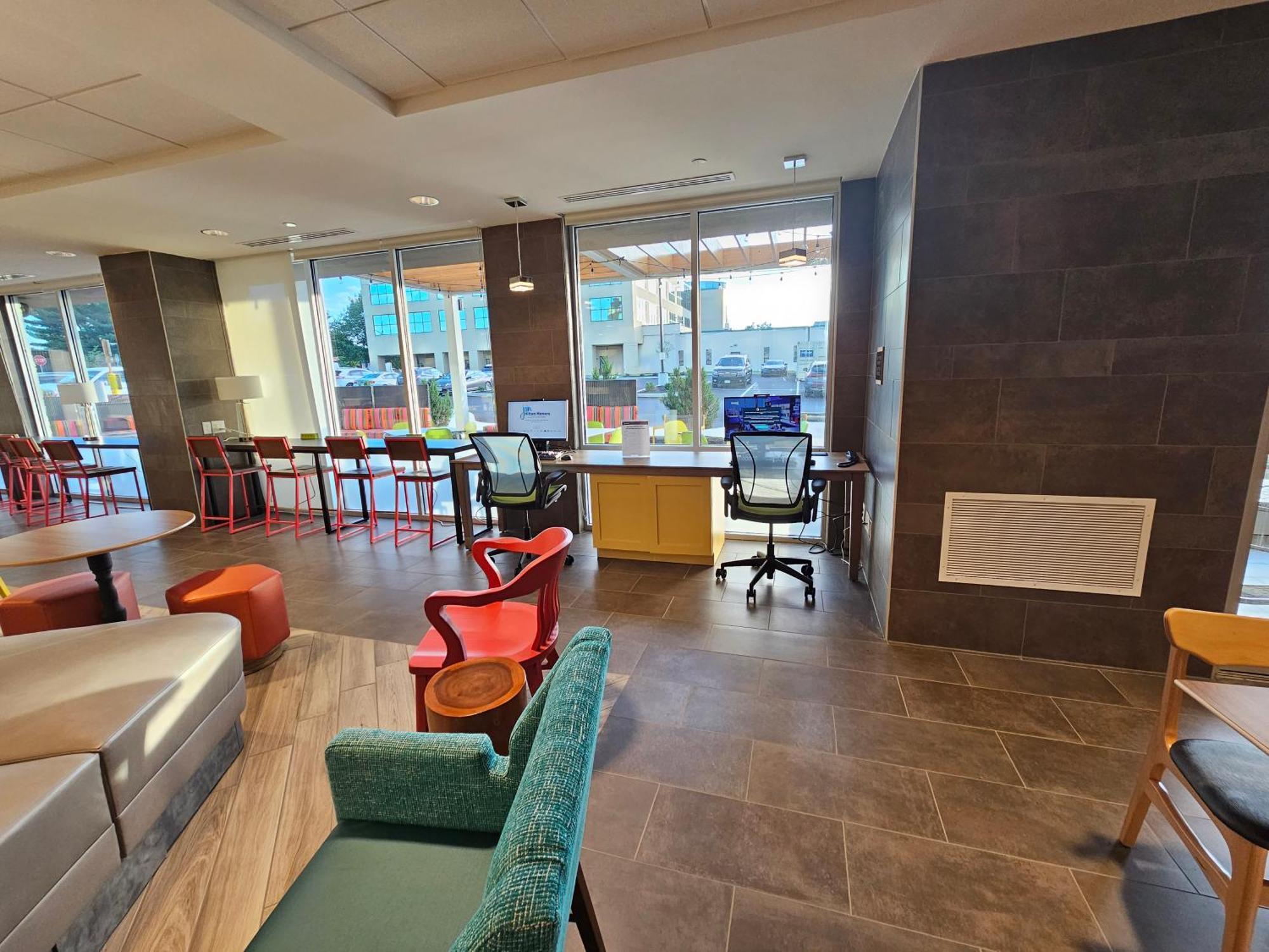 Home2 Suites By Hilton Allentown Bethlehem Airport מראה חיצוני תמונה