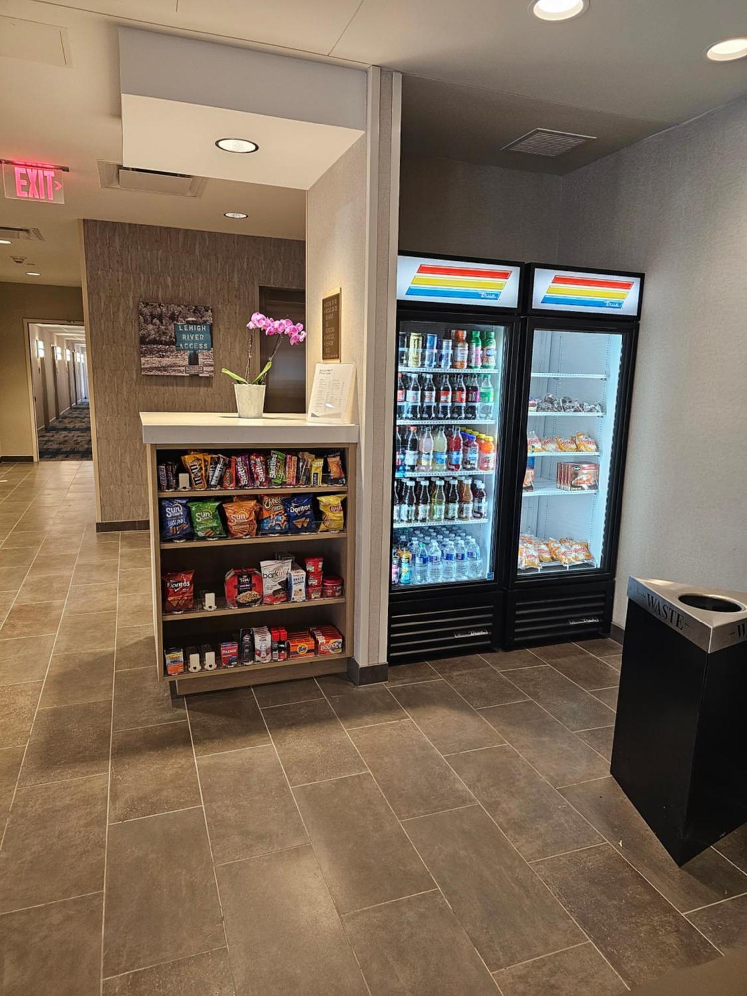 Home2 Suites By Hilton Allentown Bethlehem Airport מראה חיצוני תמונה