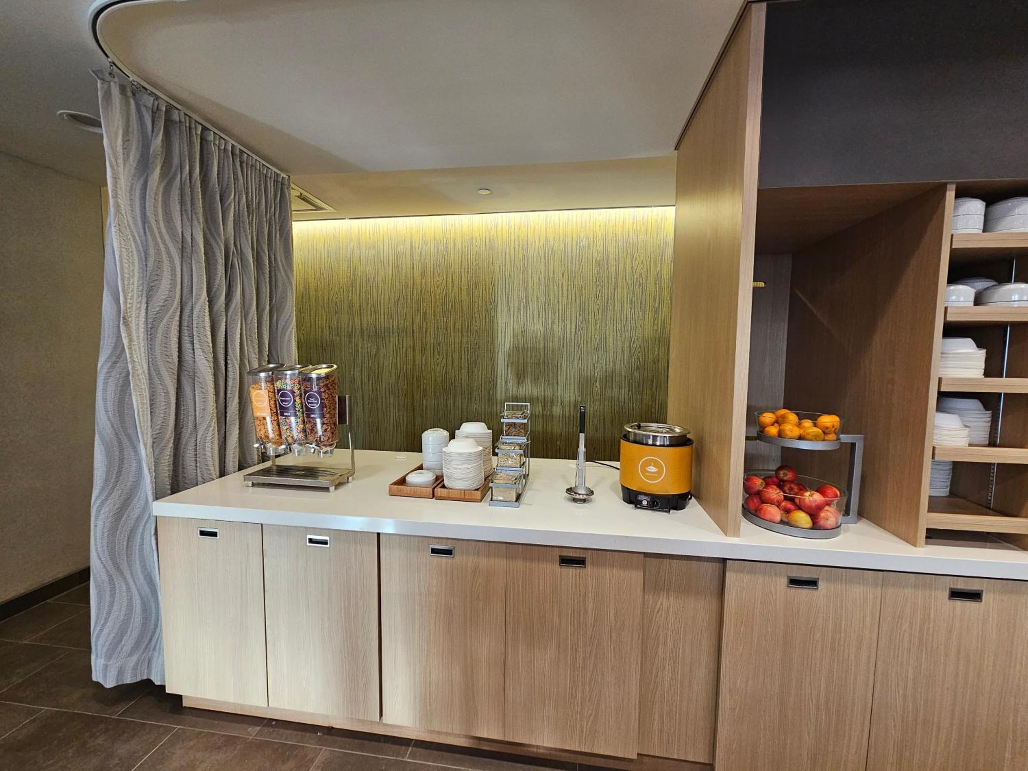 Home2 Suites By Hilton Allentown Bethlehem Airport מראה חיצוני תמונה